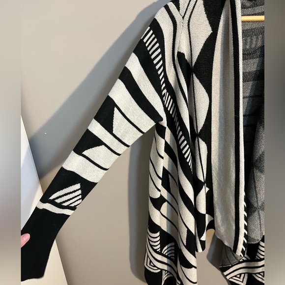 Banana Republic cardigan shawl, merino wool. - Picture 3 of 9